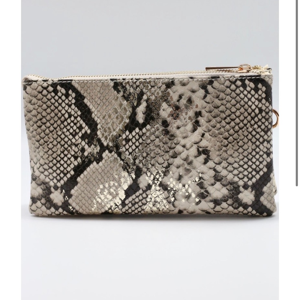Caroline Hill crossbody/wristlet